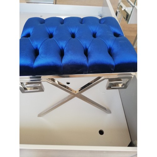 Bench-B4